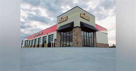 MIDAS Tire Dealership in SAINT CHARLES .